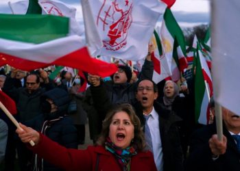 At Least 44 Lawyers Arrested in Iran