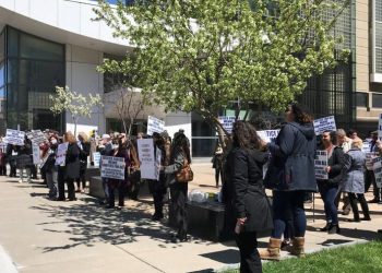 Lawsuit: NY violating rights of poor by refusing lawyers a raise | News