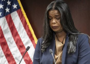 Botched police raids lead to change in state’s attorney’s warrants policy