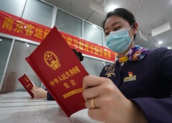 Xi stresses key role of political, legal work